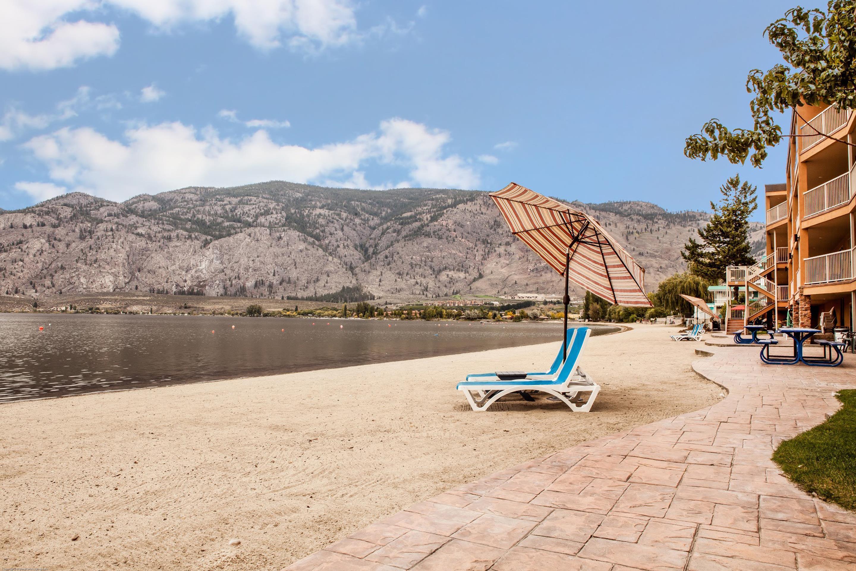 Coast Osoyoos Beach Hotel Exterior foto