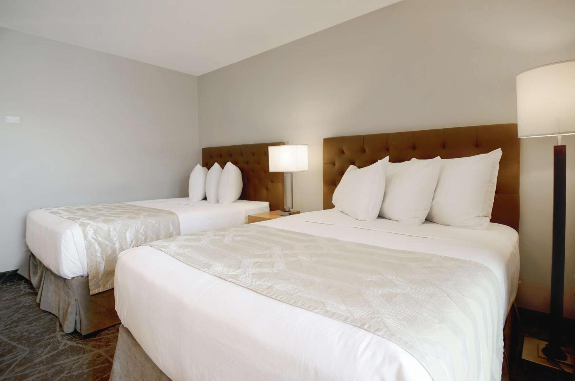 Coast Osoyoos Beach Hotel Exterior foto